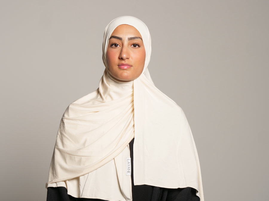 Breathable Jersey Cream porté par un mannequin